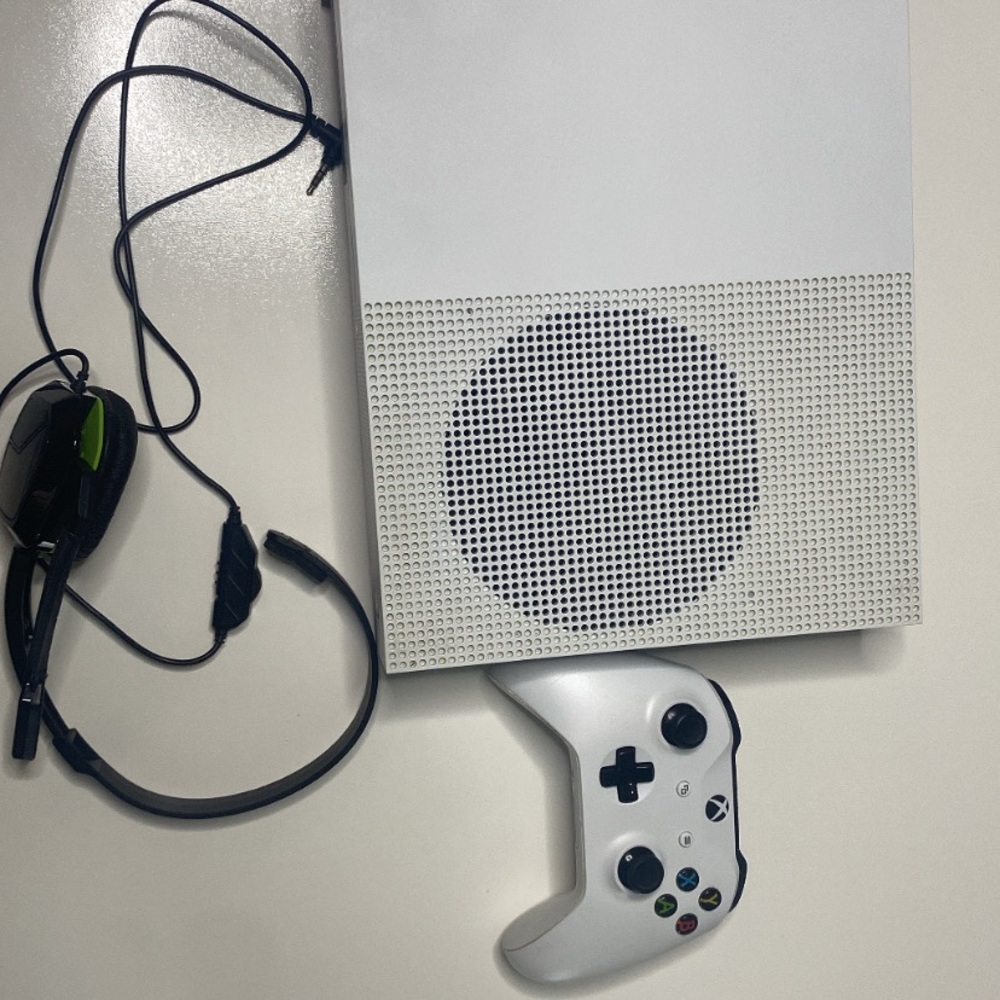 XboxOne - Picture 2 of 4